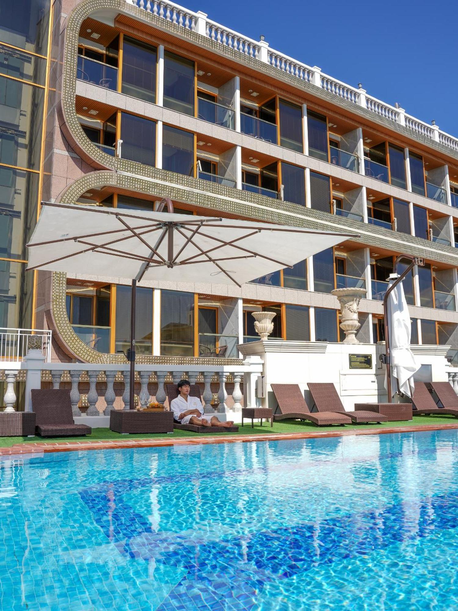סאוגוויפו Goldone Hotel & Suites מראה חיצוני תמונה